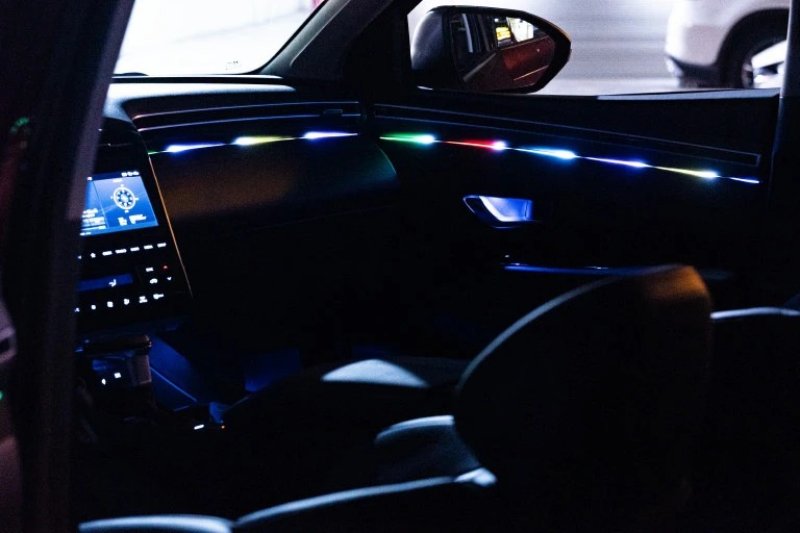 den-trang-tri-noi-that-o-to-5 đèn trang trí nội thất ô tô